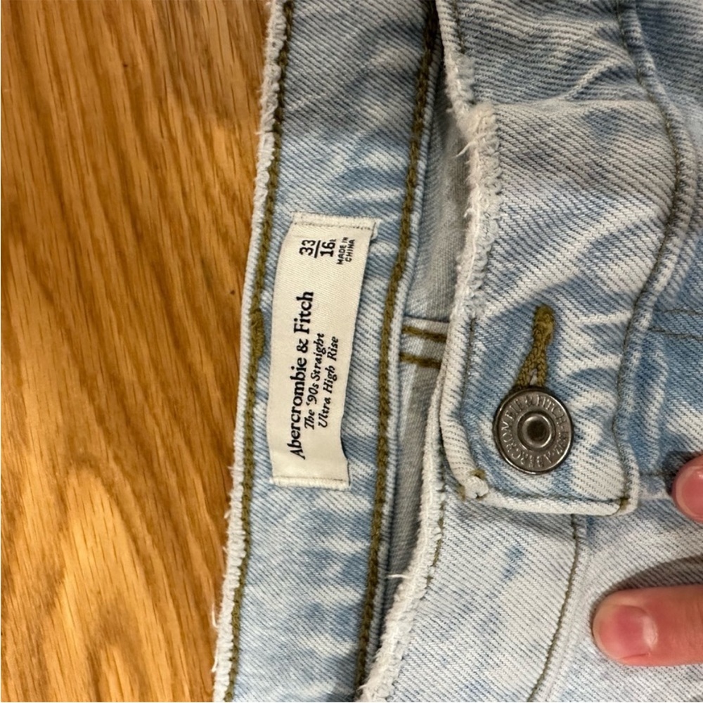 Abercrombie & The 90’s Straight Ultra High Rise - Picture 3 of 4